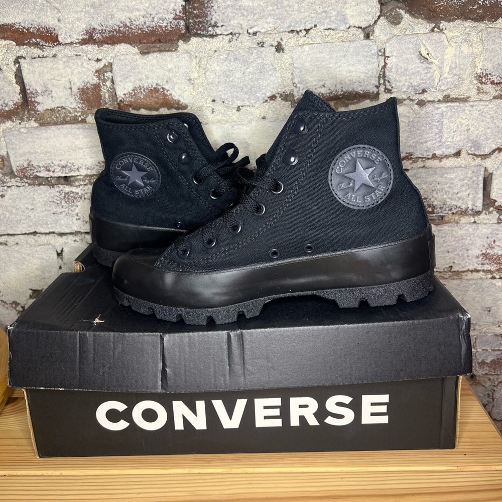 Converse Lugged High Top ALL BLACK, women’s size 7- new with box